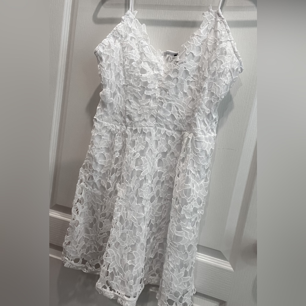 White Sleeveless Dress